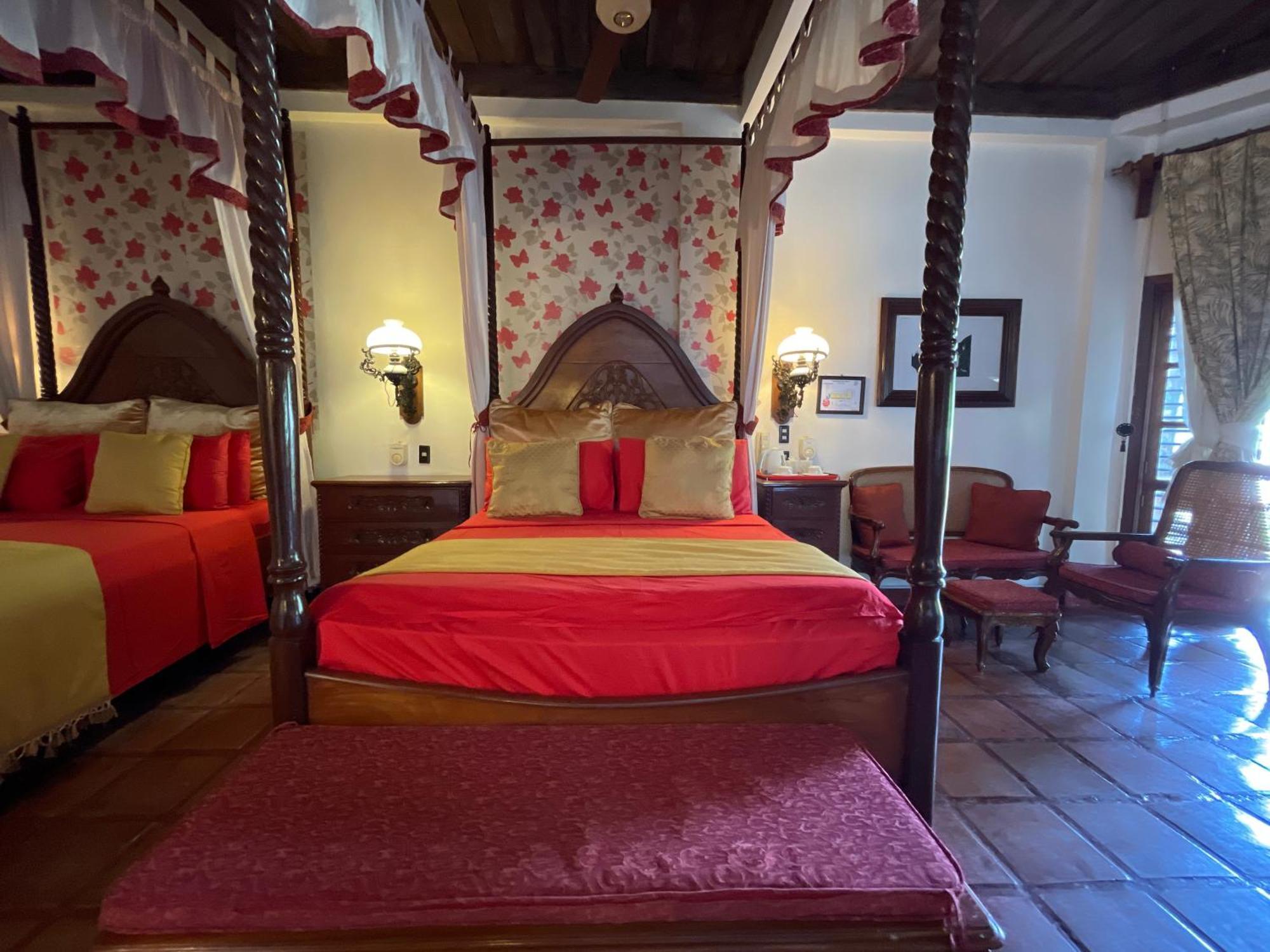 Tropicana Castle Dive Resort Powered By Cocotel Puerto Galera Room photo