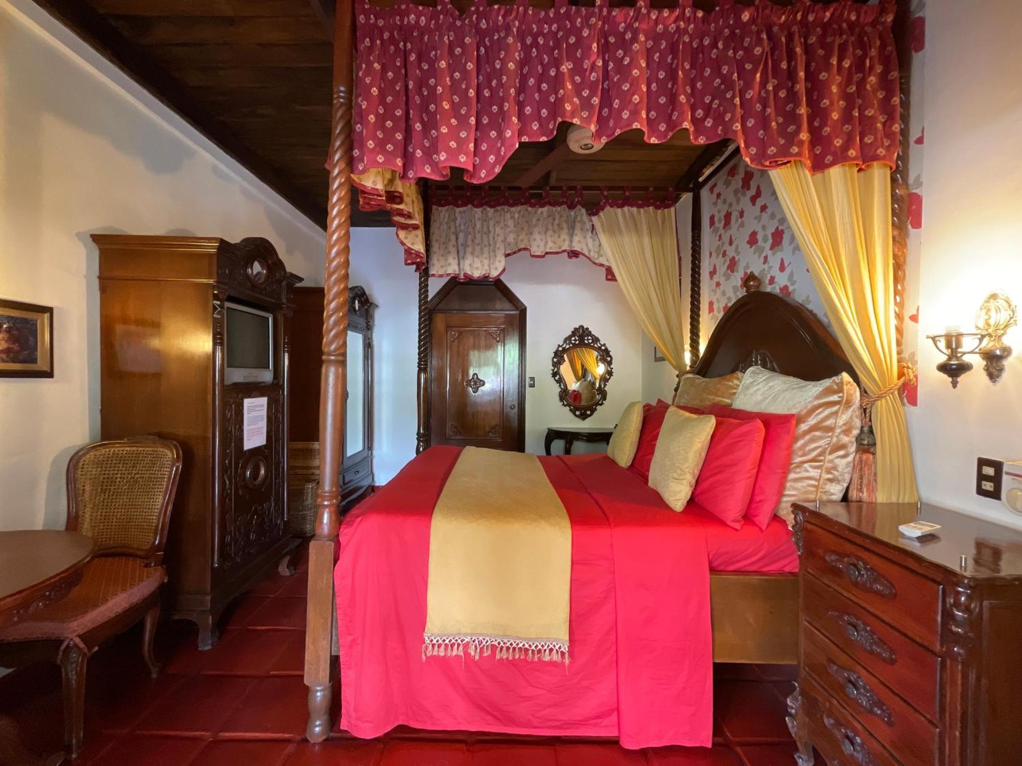Tropicana Castle Dive Resort Powered By Cocotel Puerto Galera Room photo
